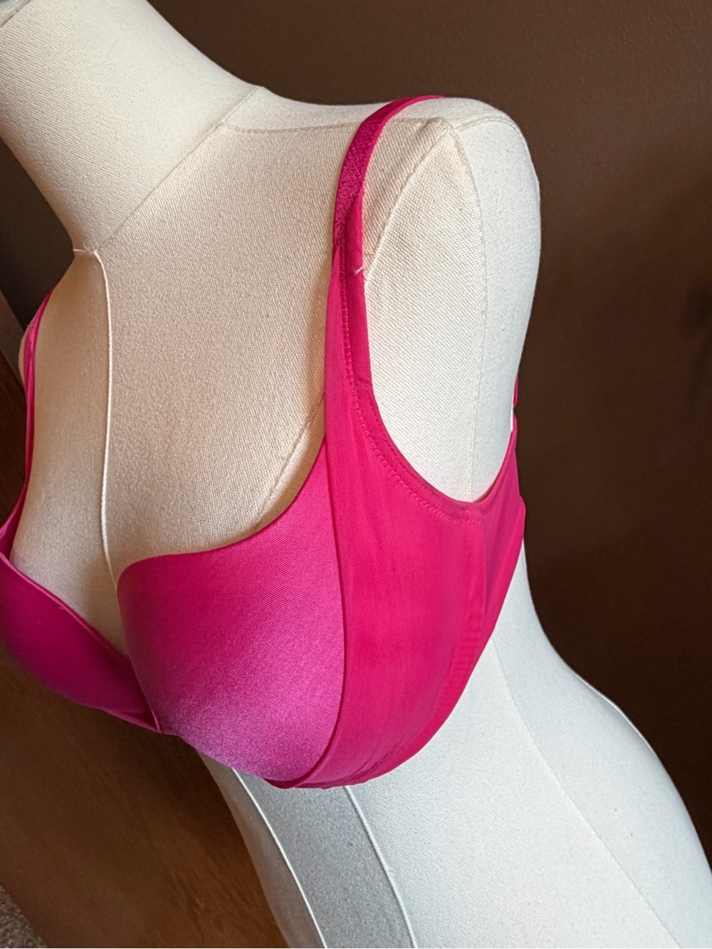 Victoria's Secret Hot Pink Contour Push-Up Bra - Picture 2 of 4